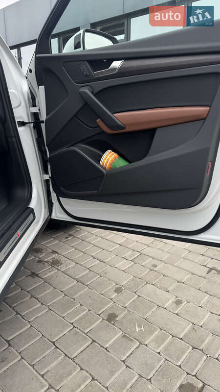 Позашляховик / Кросовер Audi Q5 2022 в Києві