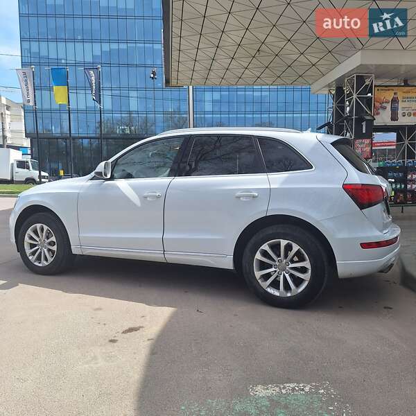 Внедорожник / Кроссовер Audi Q5 2013 в Тернополе