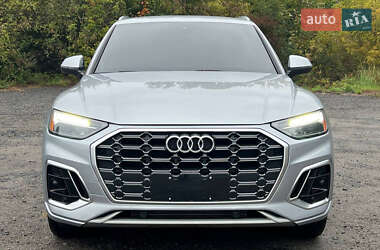 Позашляховик / Кросовер Audi Q5 2021 в 