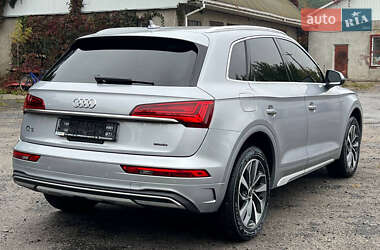 Позашляховик / Кросовер Audi Q5 2021 в 