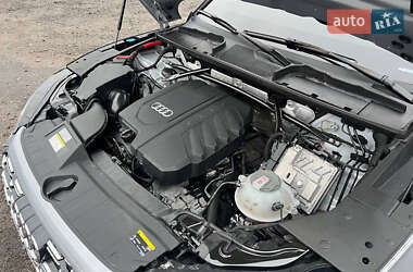 Позашляховик / Кросовер Audi Q5 2021 в 
