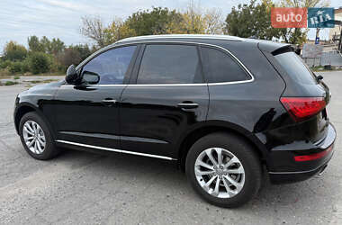 Внедорожник / Кроссовер Audi Q5 2016 в 