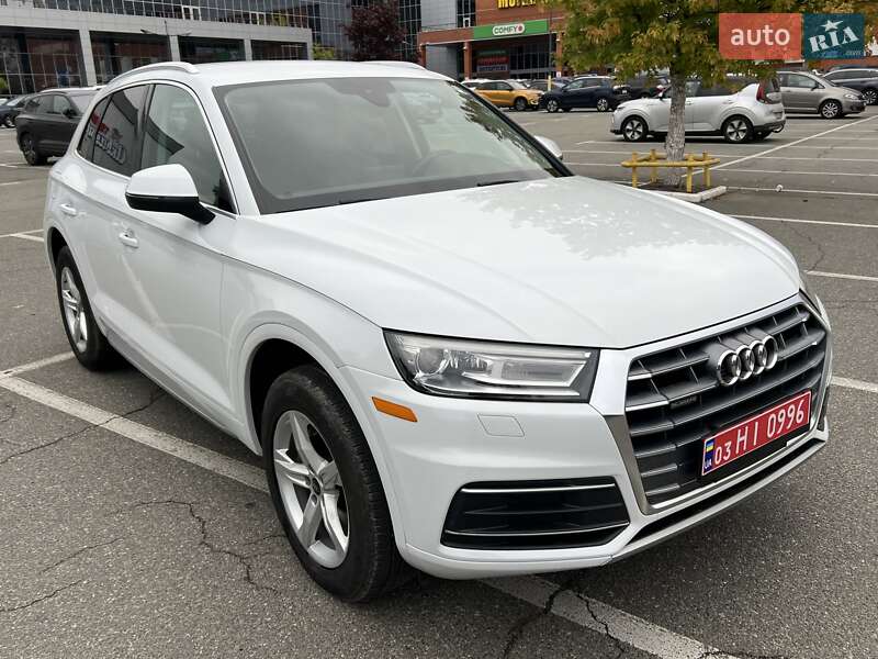 Внедорожник / Кроссовер Audi Q5 2019 в Киеве
