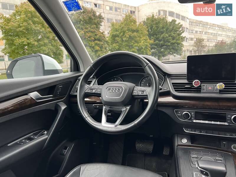 Внедорожник / Кроссовер Audi Q5 2019 в Киеве