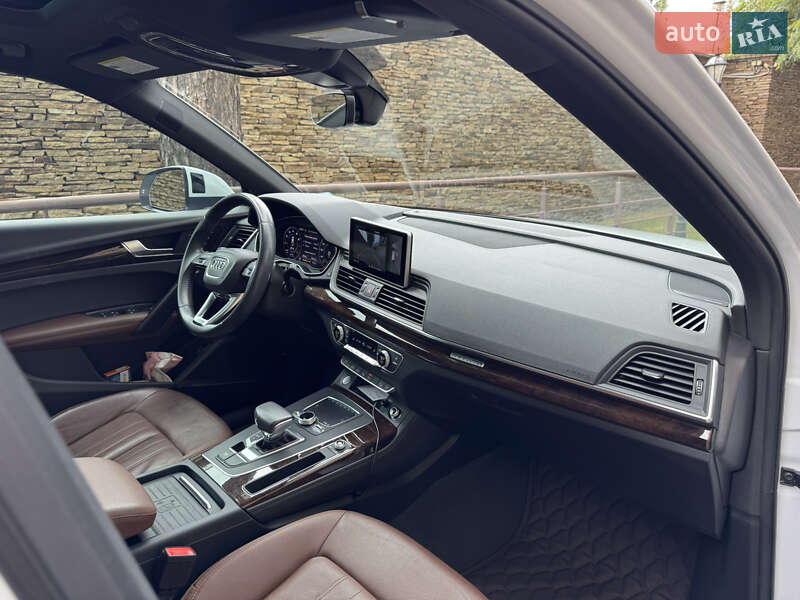 Внедорожник / Кроссовер Audi Q5 2019 в Киеве