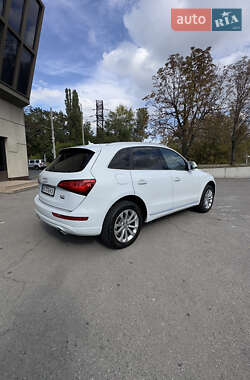 Внедорожник / Кроссовер Audi Q5 2015 в 