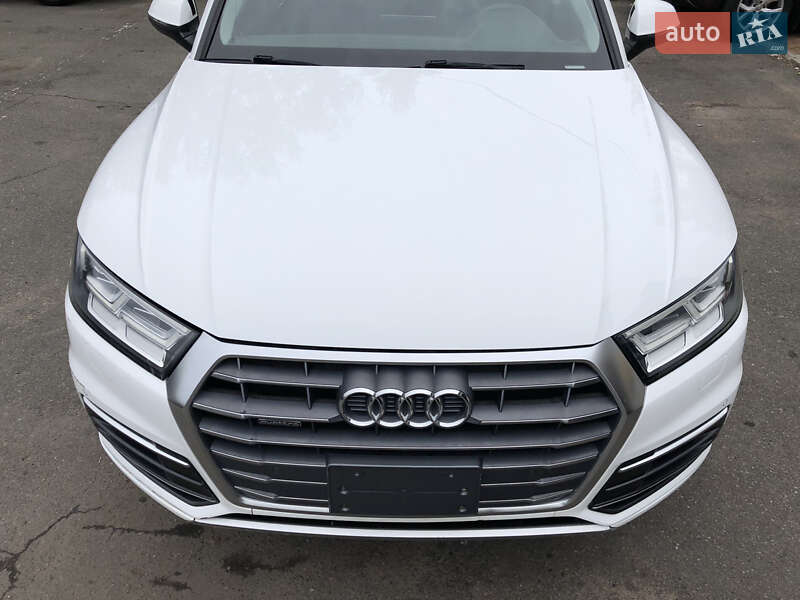 Внедорожник / Кроссовер Audi Q5 2018 в Ирпене