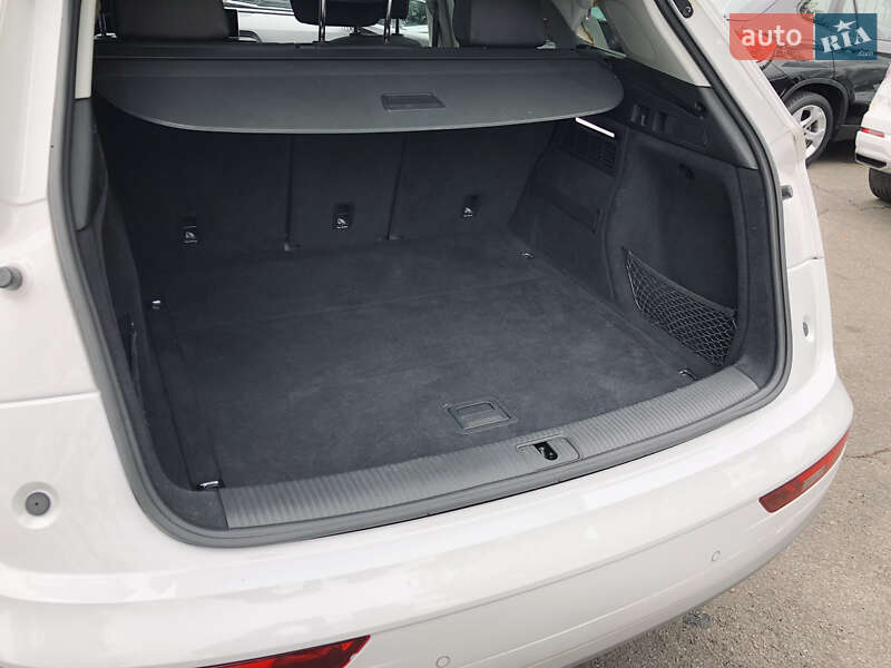 Внедорожник / Кроссовер Audi Q5 2018 в Ирпене