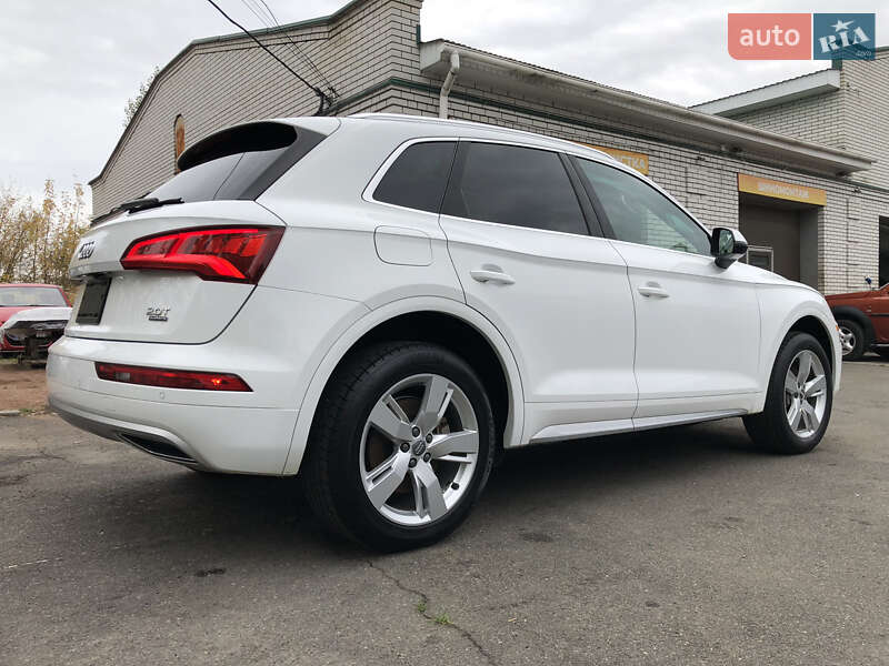 Внедорожник / Кроссовер Audi Q5 2018 в Ирпене