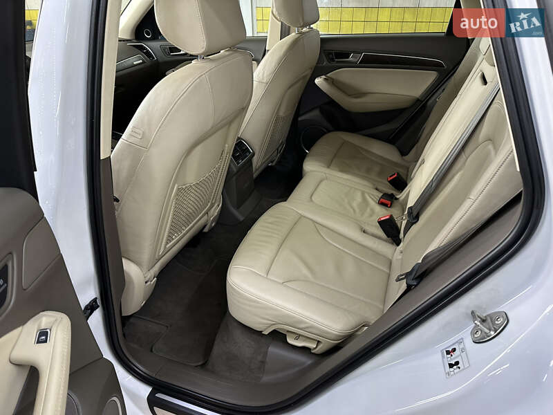Внедорожник / Кроссовер Audi Q5 2015 в Киеве
