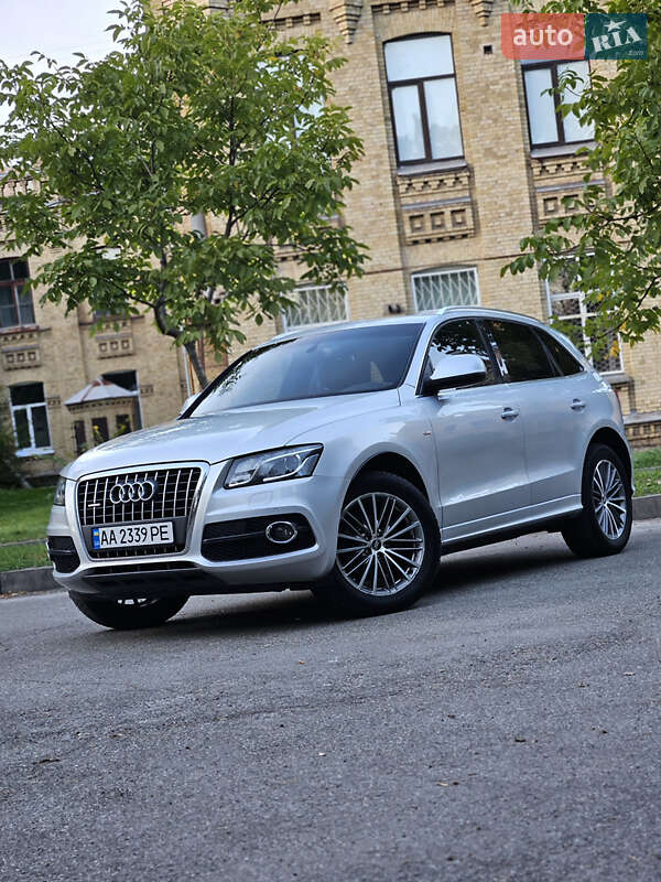 Внедорожник / Кроссовер Audi Q5 2010 в Киеве
