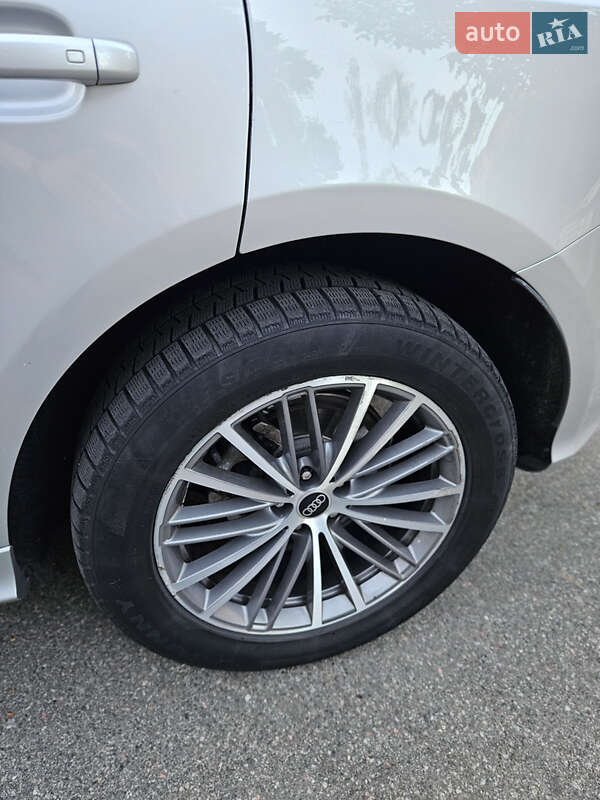 Внедорожник / Кроссовер Audi Q5 2010 в Киеве