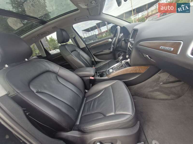 Внедорожник / Кроссовер Audi Q5 2014 в Ужгороде
