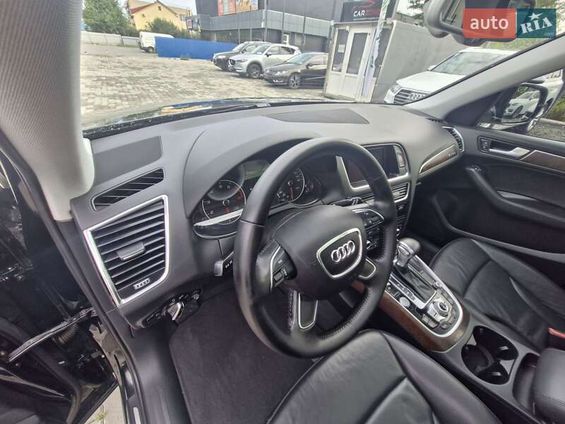 Внедорожник / Кроссовер Audi Q5 2014 в Ужгороде