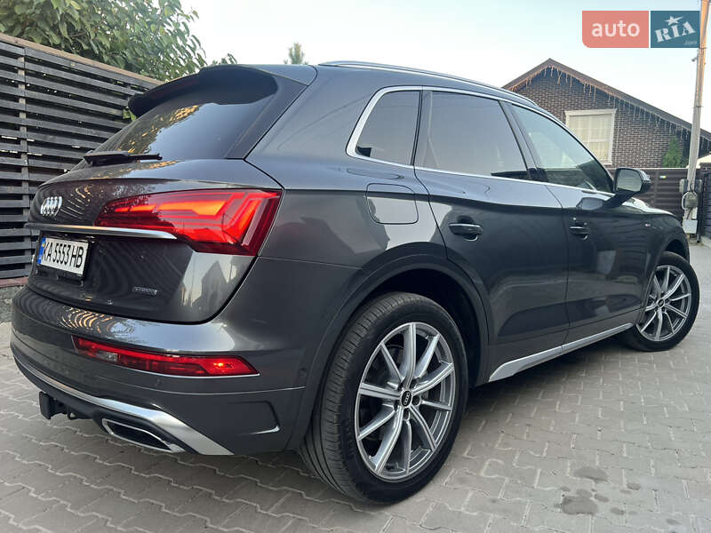 Позашляховик / Кросовер Audi Q5 2021 в Києві