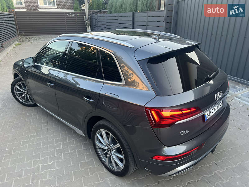 Позашляховик / Кросовер Audi Q5 2021 в Києві