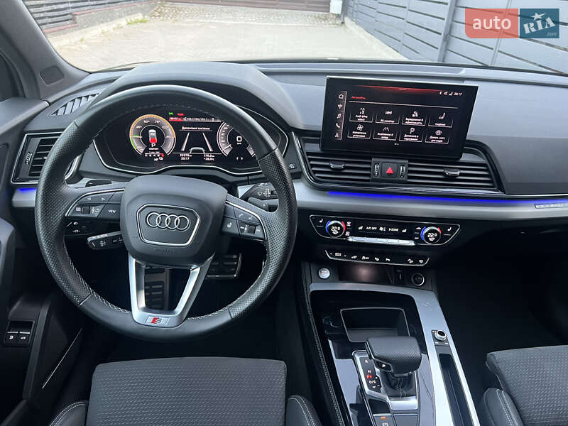 Позашляховик / Кросовер Audi Q5 2021 в Києві