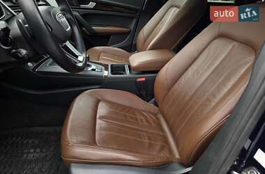 Внедорожник / Кроссовер Audi Q5 2018 в 