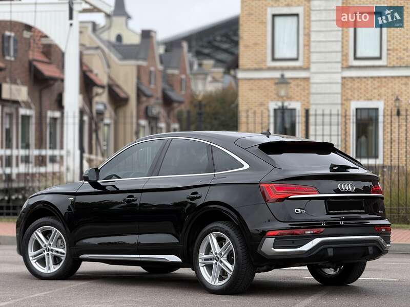 Внедорожник / Кроссовер Audi Q5 2021 в Киеве фото 13 Внедорожник / Кроссовер Audi Q5 2021 в Киеве