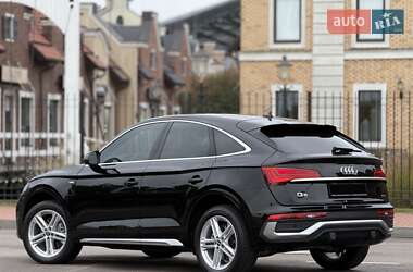 Внедорожник / Кроссовер Audi Q5 2021 в 