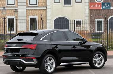 Внедорожник / Кроссовер Audi Q5 2021 в 