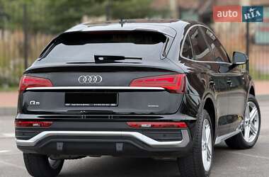 Внедорожник / Кроссовер Audi Q5 2021 в 