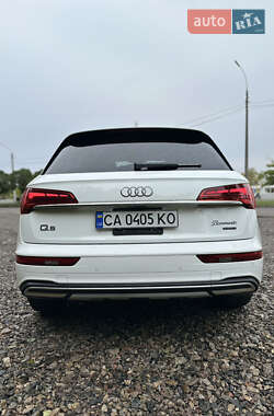Внедорожник / Кроссовер Audi Q5 2021 в 