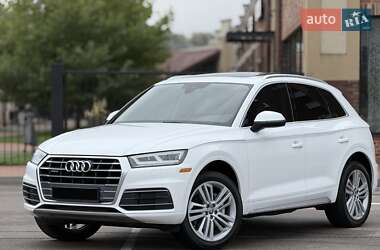 Внедорожник / Кроссовер Audi Q5 2018 в 
