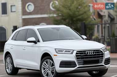 Внедорожник / Кроссовер Audi Q5 2018 в 