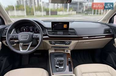 Внедорожник / Кроссовер Audi Q5 2018 в 