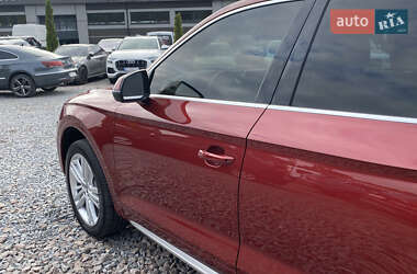 Внедорожник / Кроссовер Audi Q5 2018 в 