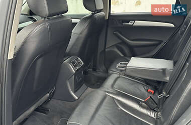 Внедорожник / Кроссовер Audi Q5 2009 в 