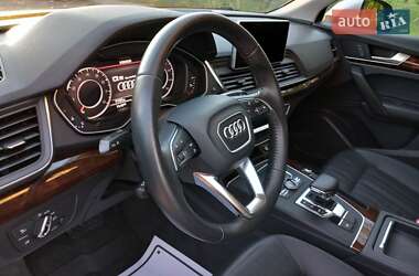 Внедорожник / Кроссовер Audi Q5 2017 в 