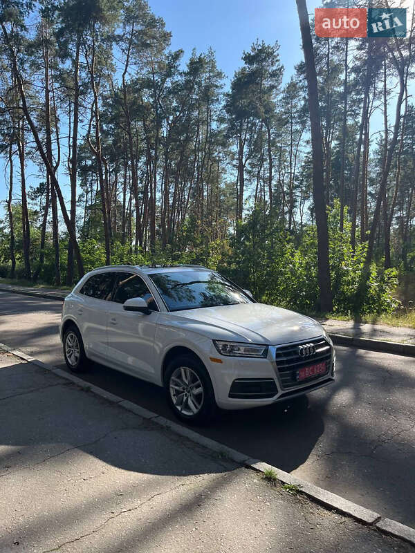 Внедорожник / Кроссовер Audi Q5 2020 в Черкассах