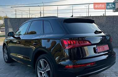 Внедорожник / Кроссовер Audi Q5 2019 в 