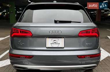 Внедорожник / Кроссовер Audi Q5 2018 в 