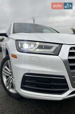 Внедорожник / Кроссовер Audi Q5 2018 в 