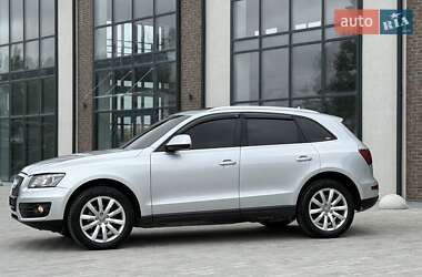 Внедорожник / Кроссовер Audi Q5 2010 в 