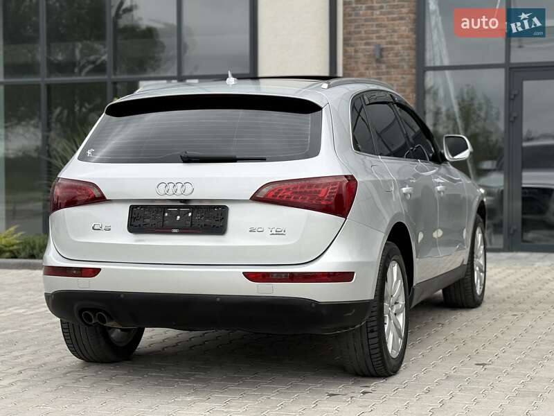 Внедорожник / Кроссовер Audi Q5 2010 в Тернополе