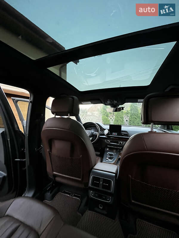 Позашляховик / Кросовер Audi Q5 2017 в Львові