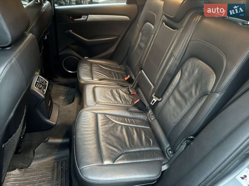 Внедорожник / Кроссовер Audi Q5 2015 в Днепре