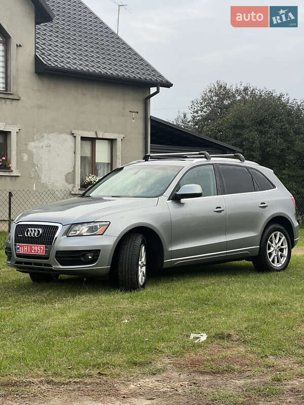 Внедорожник / Кроссовер Audi Q5 2011 в 