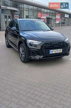Внедорожник / Кроссовер Audi Q5 2022 в 