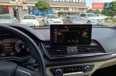 Позашляховик / Кросовер Audi Q5 2021 в 
