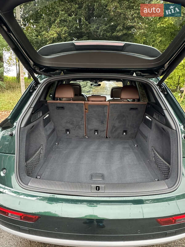 Внедорожник / Кроссовер Audi Q5 2017 в Ивано-Франковске