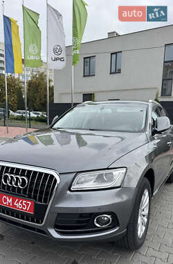 Внедорожник / Кроссовер Audi Q5 2015 в 