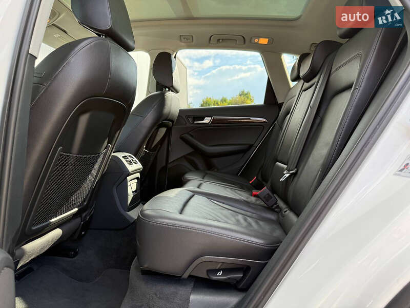Внедорожник / Кроссовер Audi Q5 2015 в Луцке