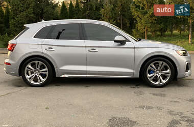 Внедорожник / Кроссовер Audi Q5 2021 в 