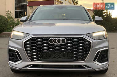 Внедорожник / Кроссовер Audi Q5 2021 в 