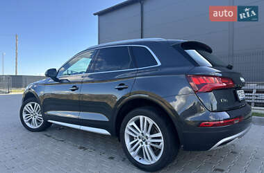 Внедорожник / Кроссовер Audi Q5 2019 в 